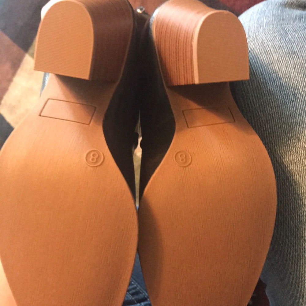 Boots 👢 size 8 (never worn) - Picture 2 of 2